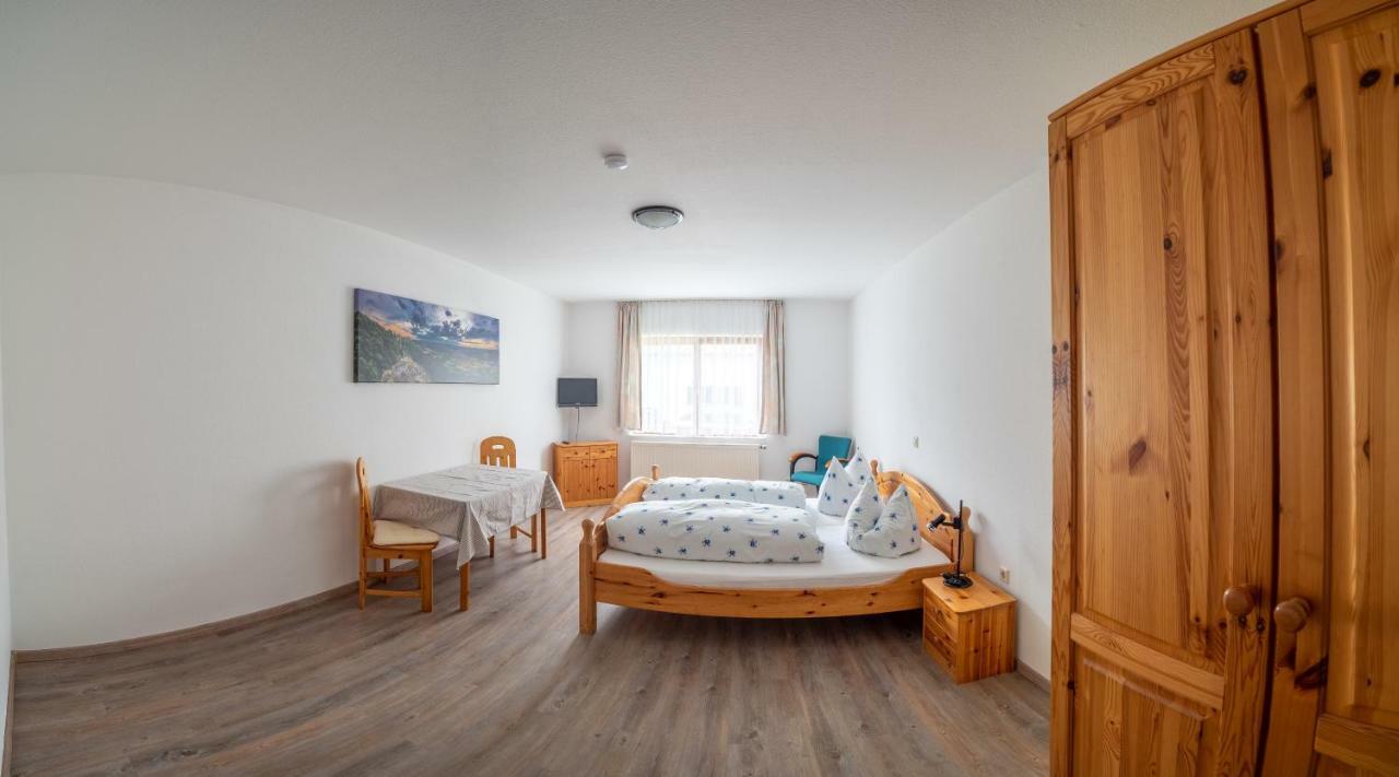 Gaestehaus Marion Dettingen an der Erms Zewnętrze zdjęcie